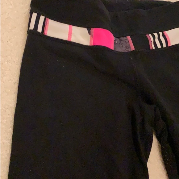 Lululemon yoga pants - Picture 2 of 4